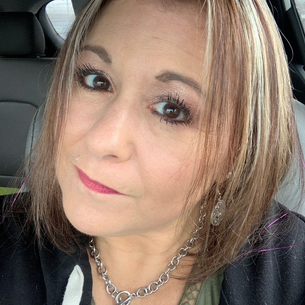 Meet your Posher, Amy